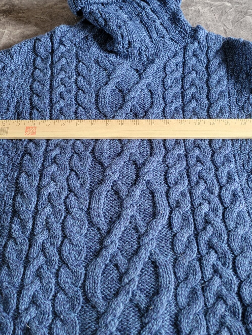 INIS CRAFTS 100% MERINO WOOL CABLE KNIT TURTLENECK SWEATER SZ L MADE IN IRELAND - Picture 6 of 8
